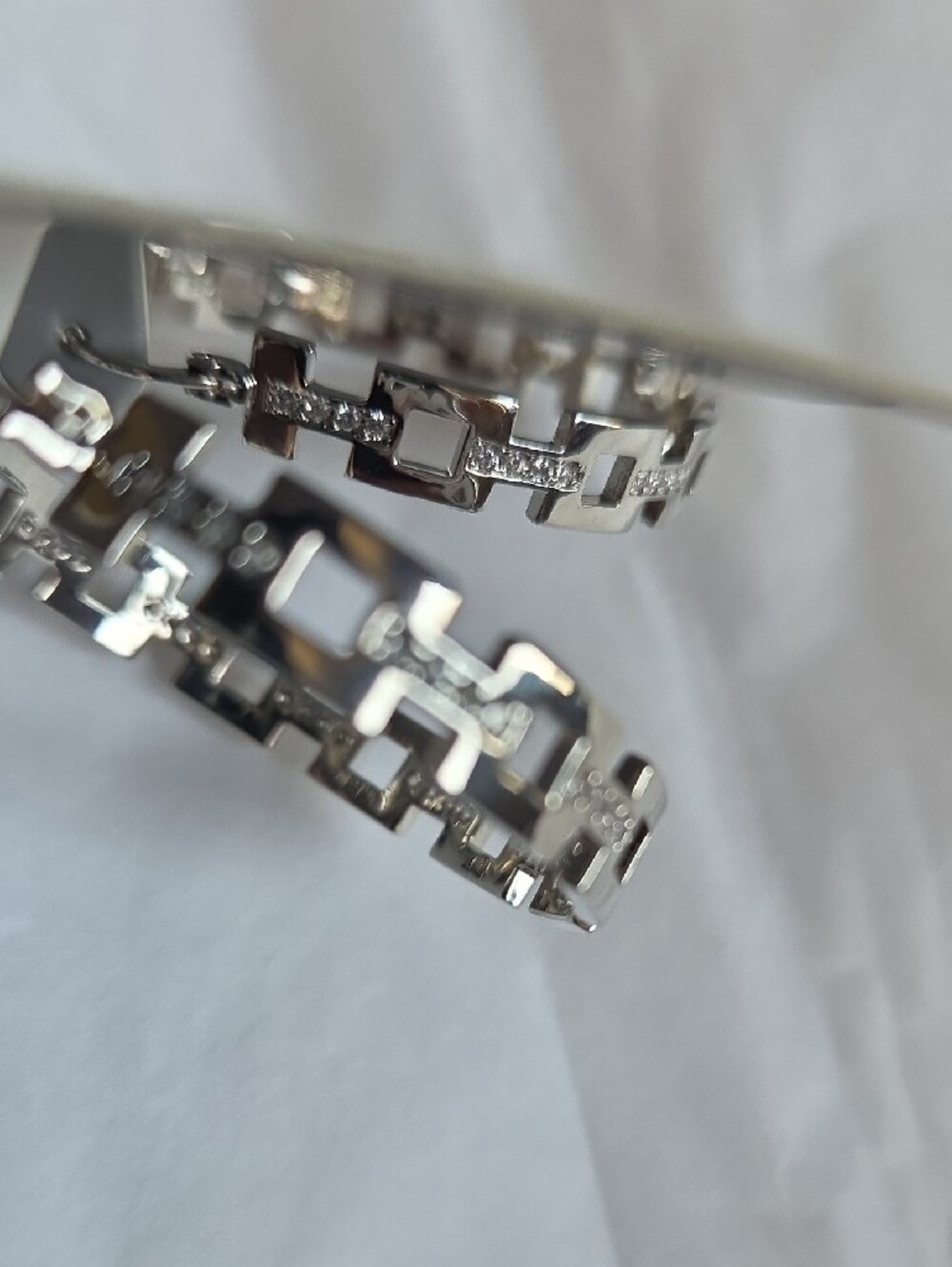 Saviene chain link hoop earrings - Picture 7 of 9